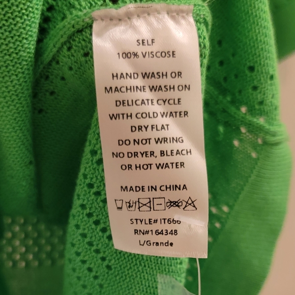 First Love NWOT Buttondown Top Large - Picture 5 of 9